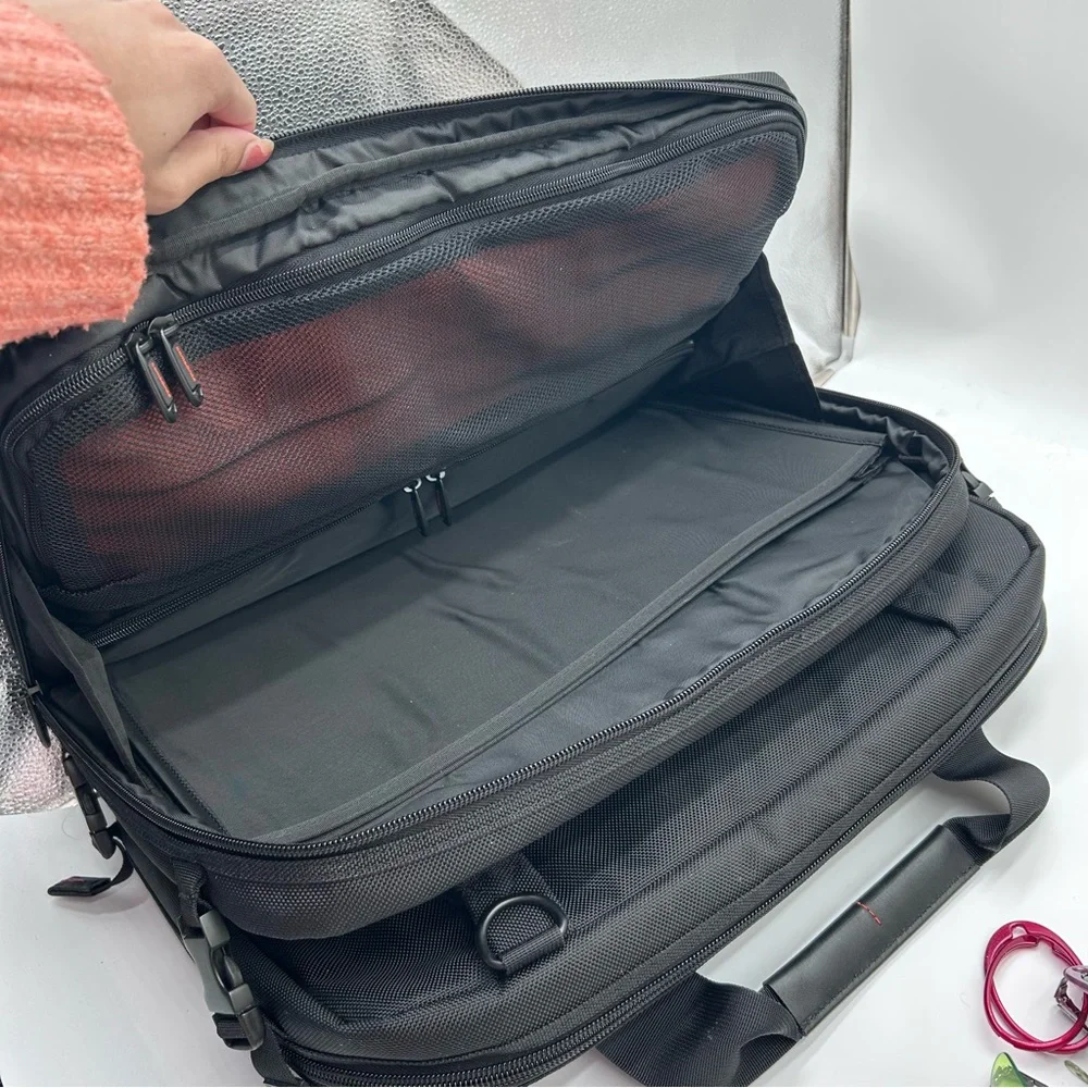Black Samsonite Travel Briefcase Bag - Professional Laptop Carryall